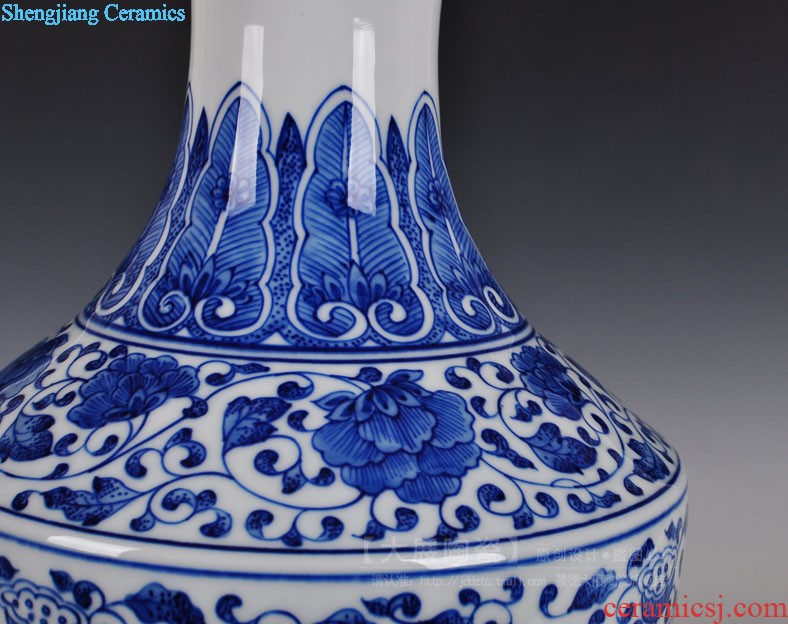 Jingdezhen hand-painted ceramic vases, furnishing articles A large vase home sitting room adornment handicraft room decoration