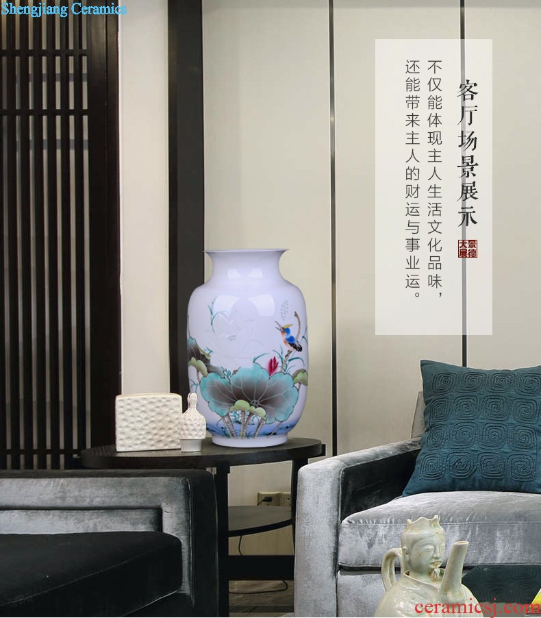 Jingdezhen ceramic classical large blue and white porcelain vase household living room flower arrangement of Chinese style restoring ancient ways is rich ancient frame furnishing articles