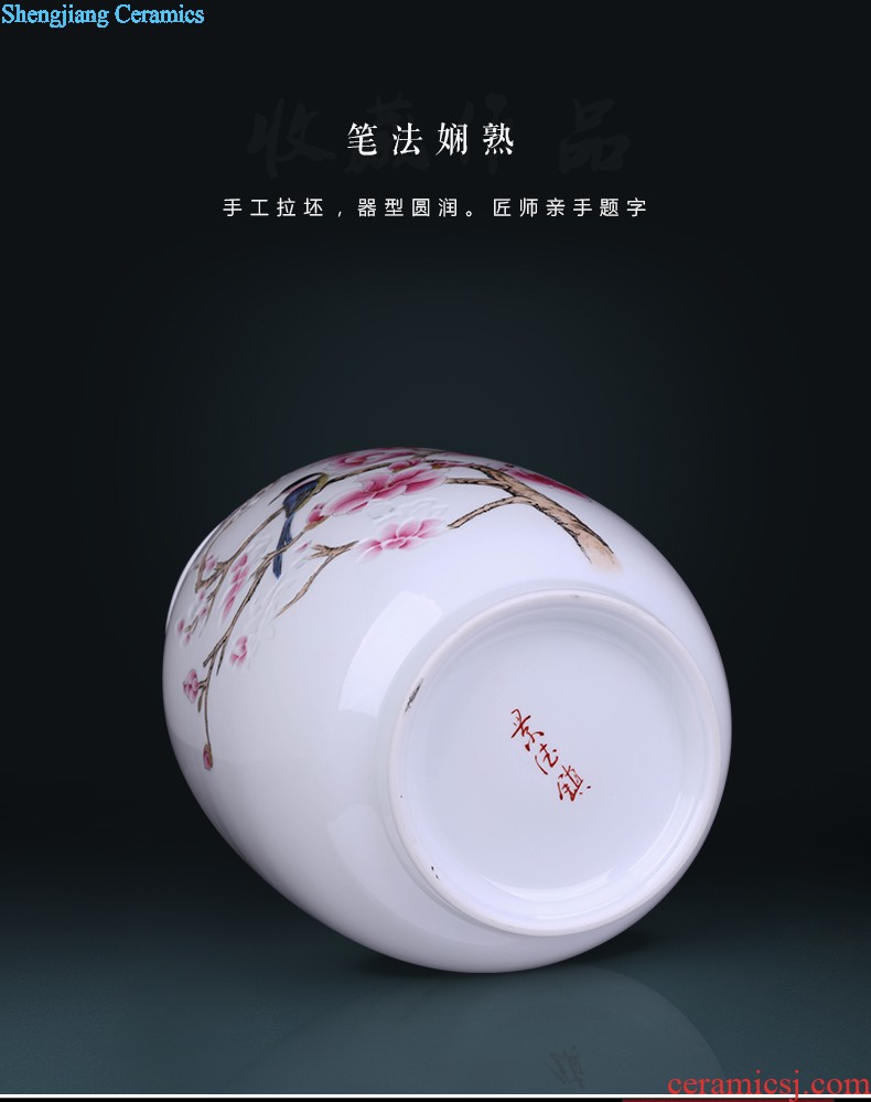 Creative hand painted blue and white porcelain vase furnishing articles mesa of Chinese style restoring ancient ways is the sitting room decoration home decoration ceramics handicraft