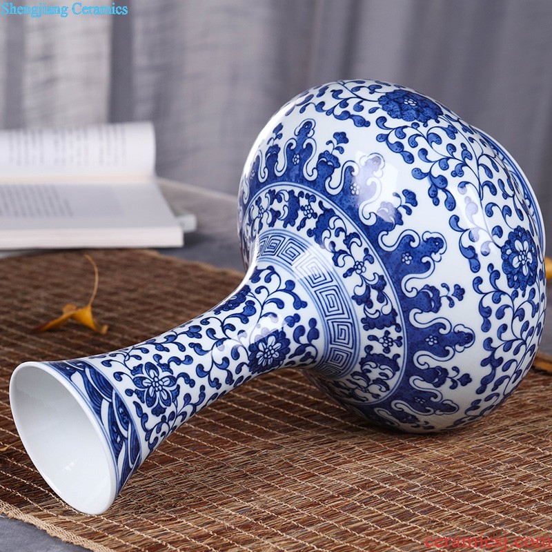 Jingdezhen ceramics furnishing articles hand-painted Chinese blue and white porcelain vase archaize sitting room decorate craft vase