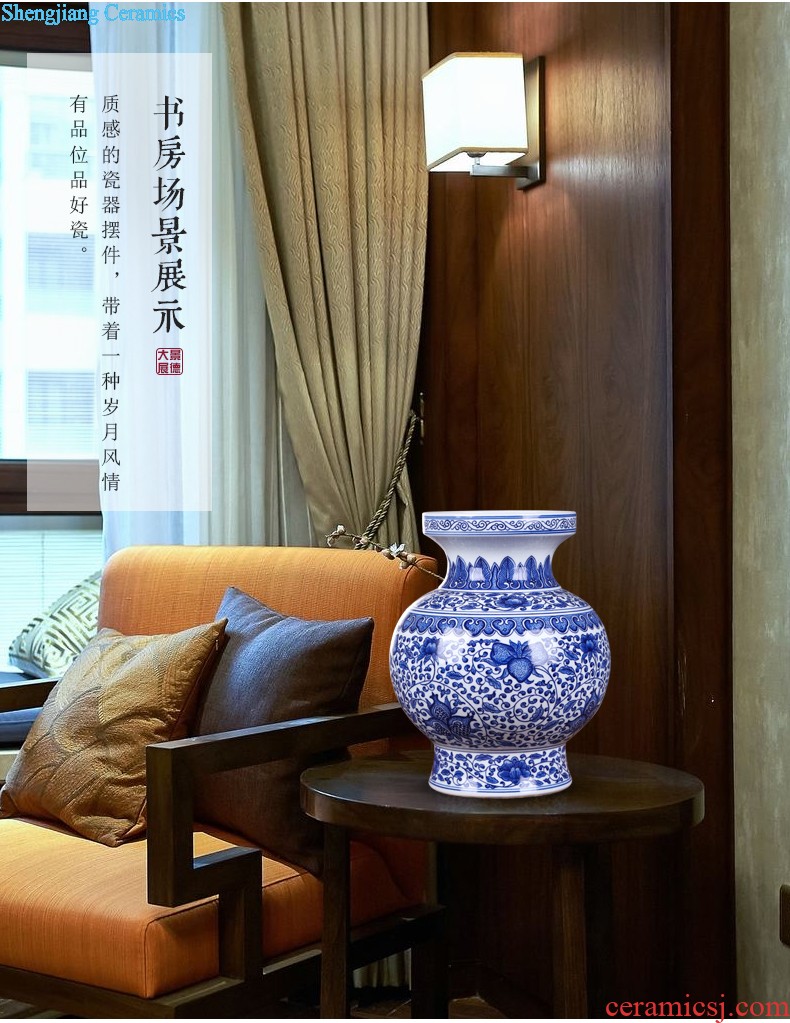 Jingdezhen ceramic furnishing articles under the antique porcelain Xiao Heyue after han xin ceramic vases, flower crafts are sitting room