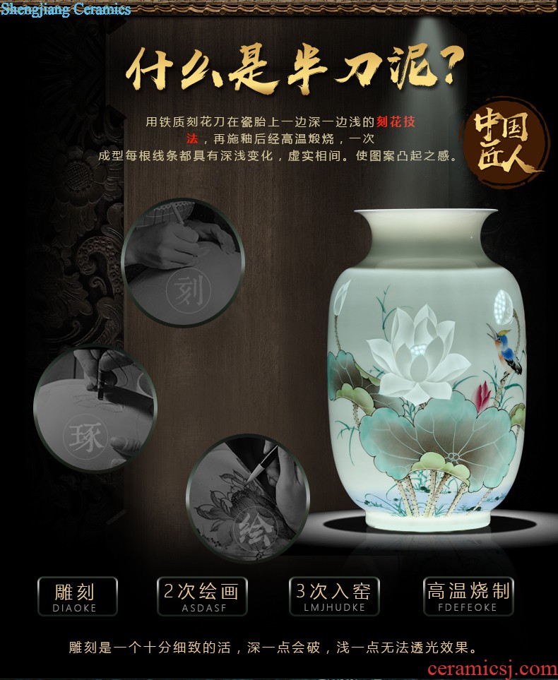 Jingdezhen ceramic classical large blue and white porcelain vase household living room flower arrangement of Chinese style restoring ancient ways is rich ancient frame furnishing articles