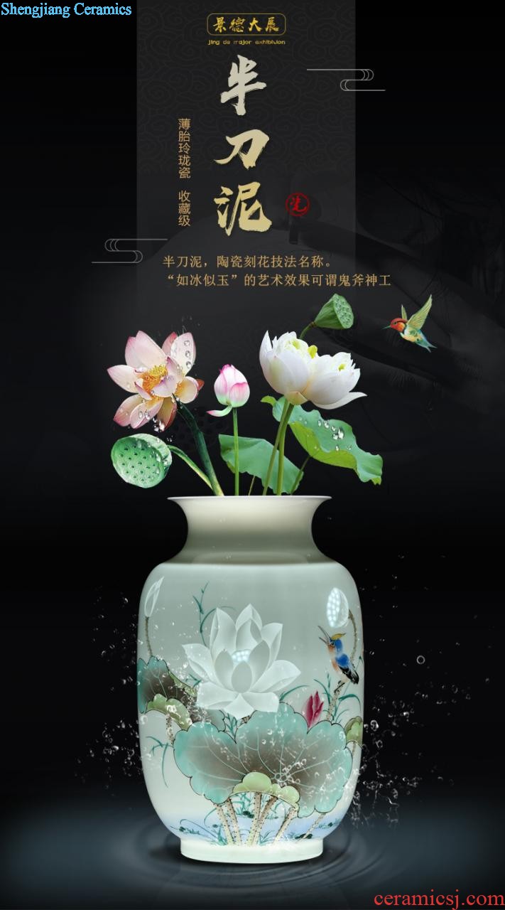 Jingdezhen ceramic classical large blue and white porcelain vase household living room flower arrangement of Chinese style restoring ancient ways is rich ancient frame furnishing articles