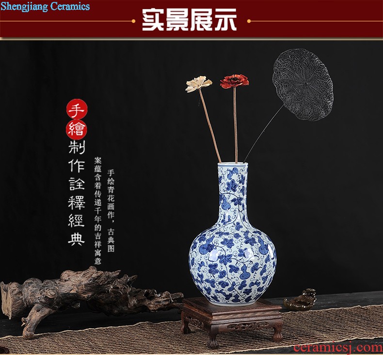 Classical Chinese blue and white porcelain of jingdezhen ceramics hand-painted handicrafts gourd vases, office decorations restoring ancient ways