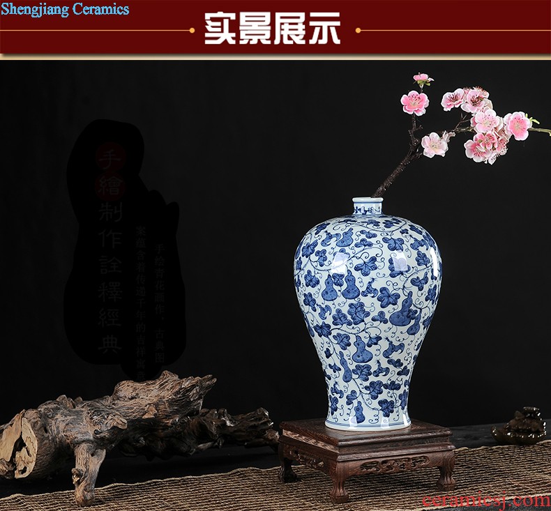 Jingdezhen ceramics furnishing articles furnishing articles Chinese blue and white porcelain vase decoration style of the ancients household flower arrangement sitting room adornment