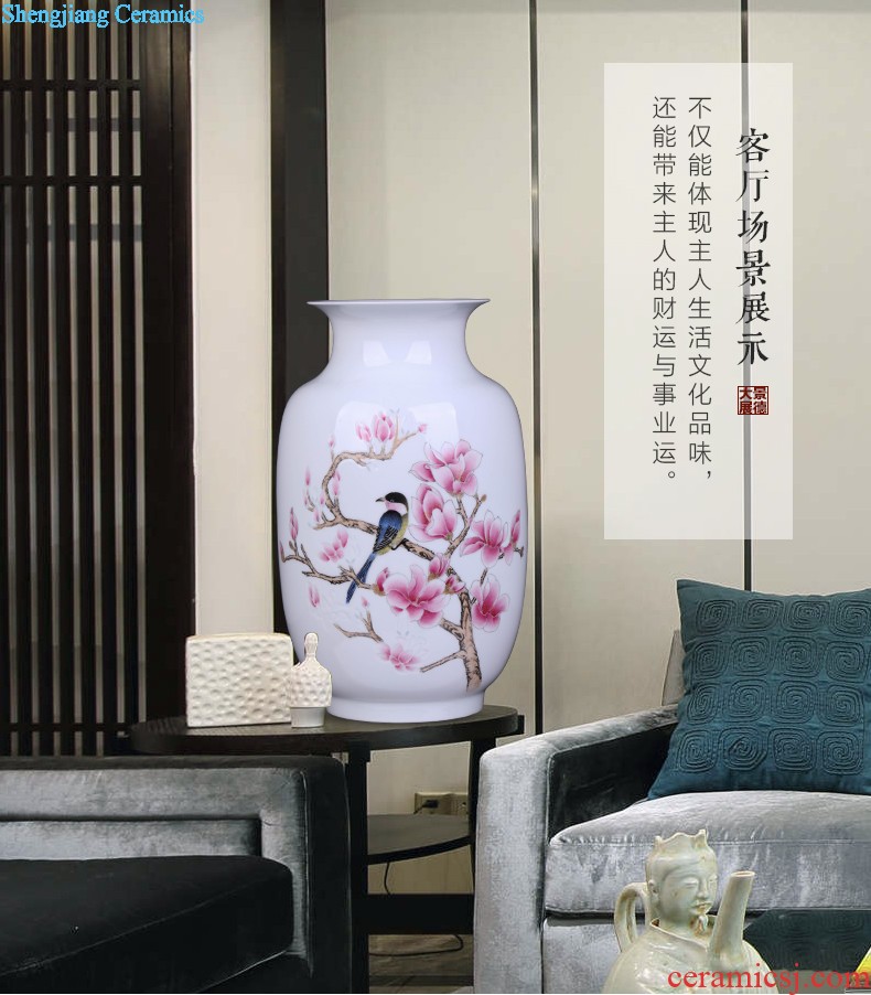 Creative hand painted blue and white porcelain vase furnishing articles mesa of Chinese style restoring ancient ways is the sitting room decoration home decoration ceramics handicraft