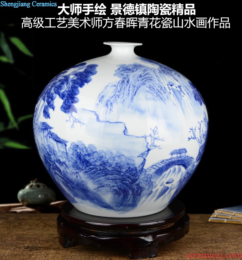 Jingdezhen ceramic general pot of modern American golden vase flower arrangement sitting room luxury household soft adornment is placed