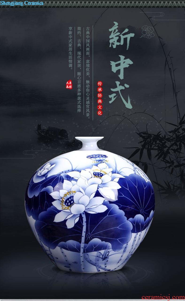 Jingdezhen ceramics hand-painted floret bottle water raise lucky bamboo flower arrangement of blue and white porcelain decorative furnishing articles creative arts and crafts