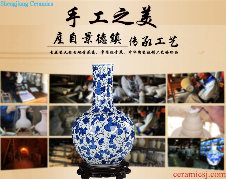 Classical Chinese blue and white porcelain of jingdezhen ceramics hand-painted handicrafts gourd vases, office decorations restoring ancient ways