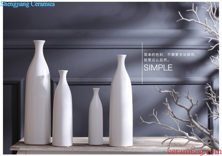 Jingdezhen ceramics Antique piece of blue and white porcelain vase China's wind household flower arrangement sitting room adornment is placed