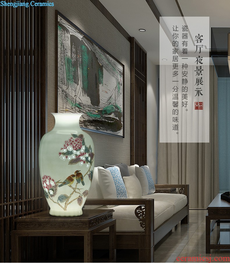 Jingdezhen ceramic furnishing articles The sitting room is master of flower arrangement vase decoration ceramics, hand-painted blue and white porcelain vase