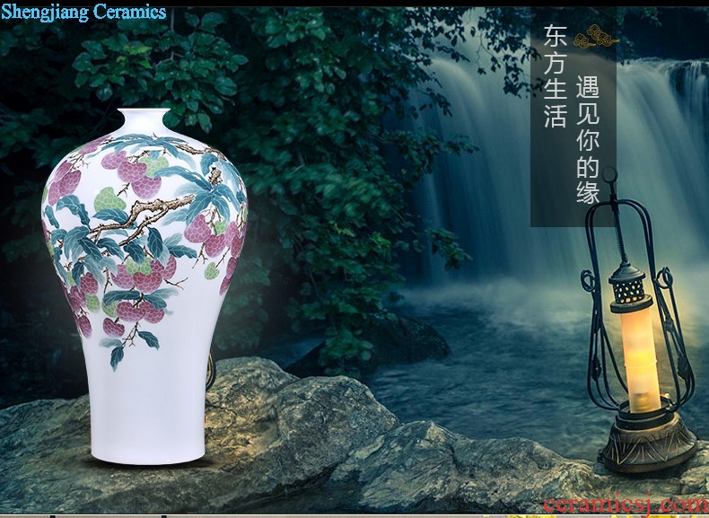 Hand painted pottery and porcelain vase decoration decoration mesa place jingdezhen famous handicraft sitting room place of blue and white porcelain