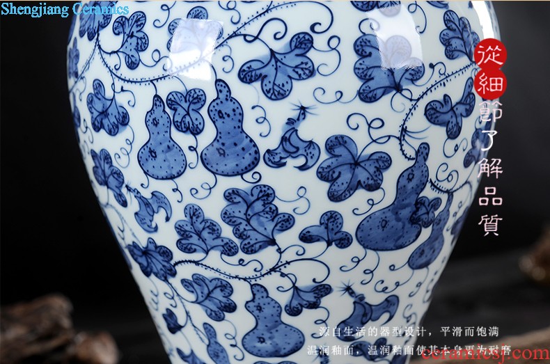 Jingdezhen ceramics furnishing articles furnishing articles Chinese blue and white porcelain vase decoration style of the ancients household flower arrangement sitting room adornment