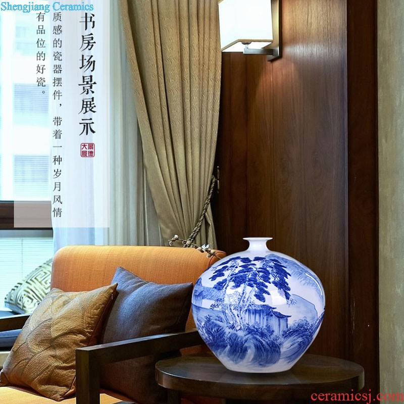 Jingdezhen blue and white ceramics youligong vase hand-painted imitation qing qianlong bottle The sitting room home handicraft furnishing articles