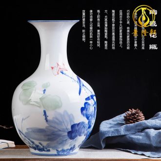 Jingdezhen ceramics Hand painted blue and white porcelain vase handicraft carving sitting room ark furnishing articles home decoration