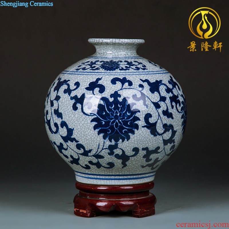 Jingdezhen ceramics furnishing articles hang dish handicraft the Great Wall wine blue-and-white decoration home decoration plate