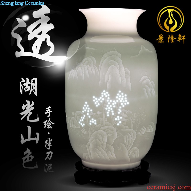 Jingdezhen ceramic flower and-bird painting hand-painted knife clay sculpture vases, flower arrangement of Chinese style home sitting room adornment is placed