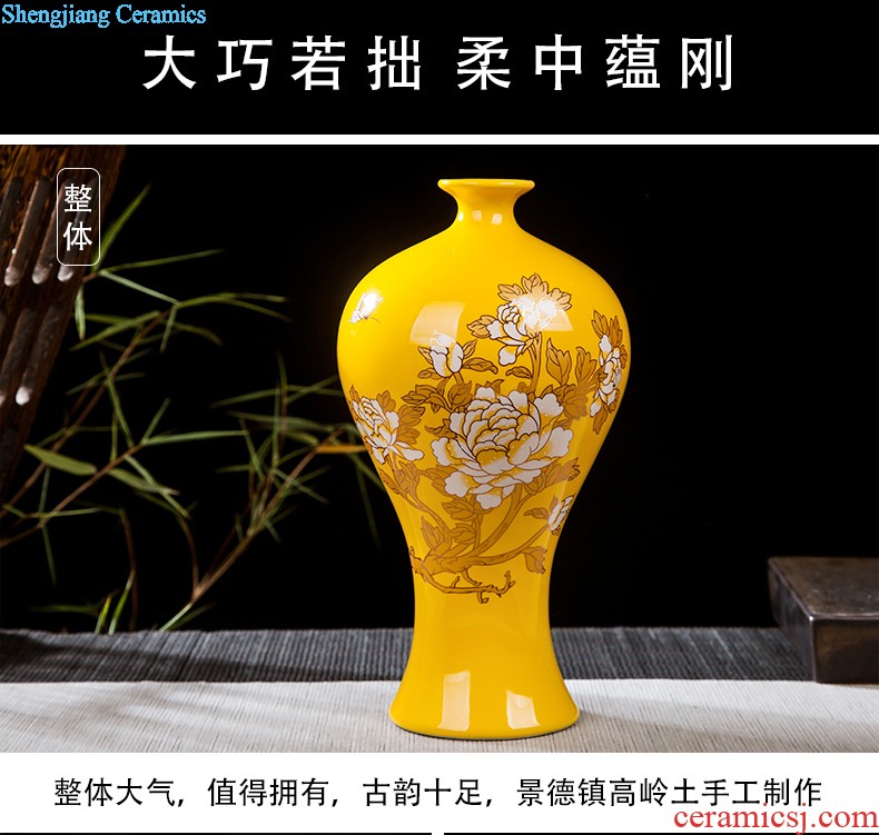 Jingdezhen ceramics lucky Chinese red porcelain vase and furnishing articles sitting room ark handicraft decorative household items