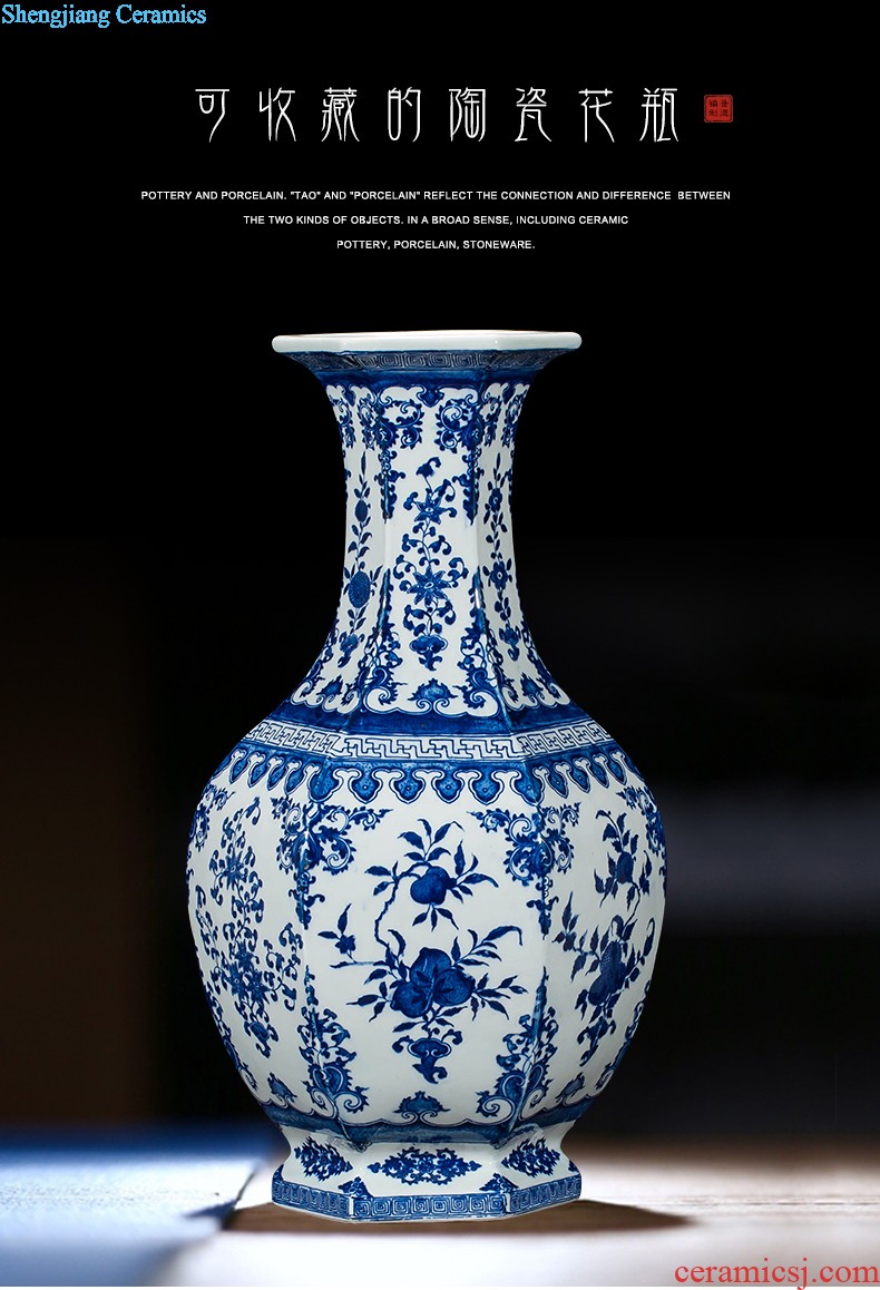 Antique vase of blue and white porcelain of jingdezhen ceramics wine new Chinese style household act the role ofing is tasted the sitting room porch place process