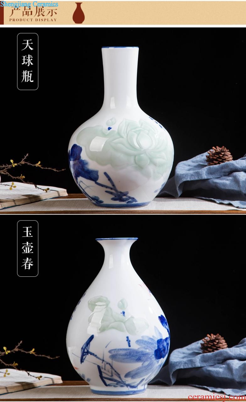 Jingdezhen ceramics Hand painted blue and white porcelain vase handicraft carving sitting room ark furnishing articles home decoration