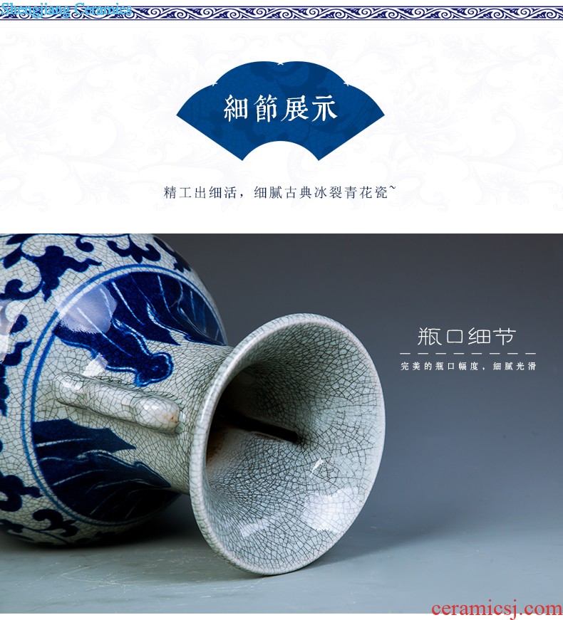 Jingdezhen ceramics furnishing articles hang dish handicraft the Great Wall wine blue-and-white decoration home decoration plate