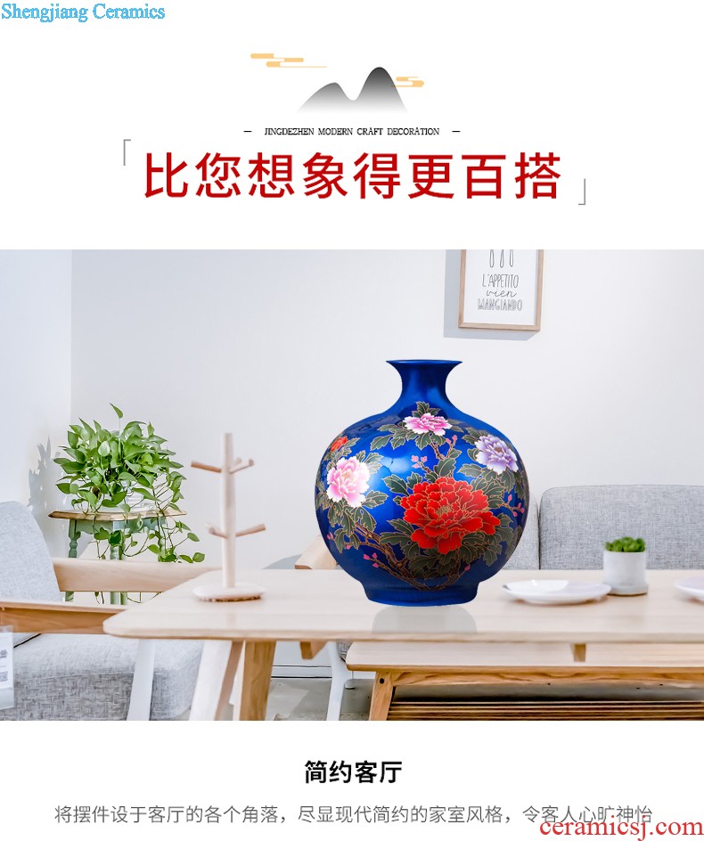 Jingdezhen ceramics furnishing articles home decorations hanging dish handicraft sitting room ark figure decoration plate of black with a silver spoon in her mouth