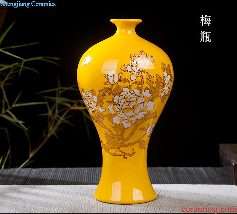 Jingdezhen ceramics lucky Chinese red porcelain vase and furnishing articles sitting room ark handicraft decorative household items