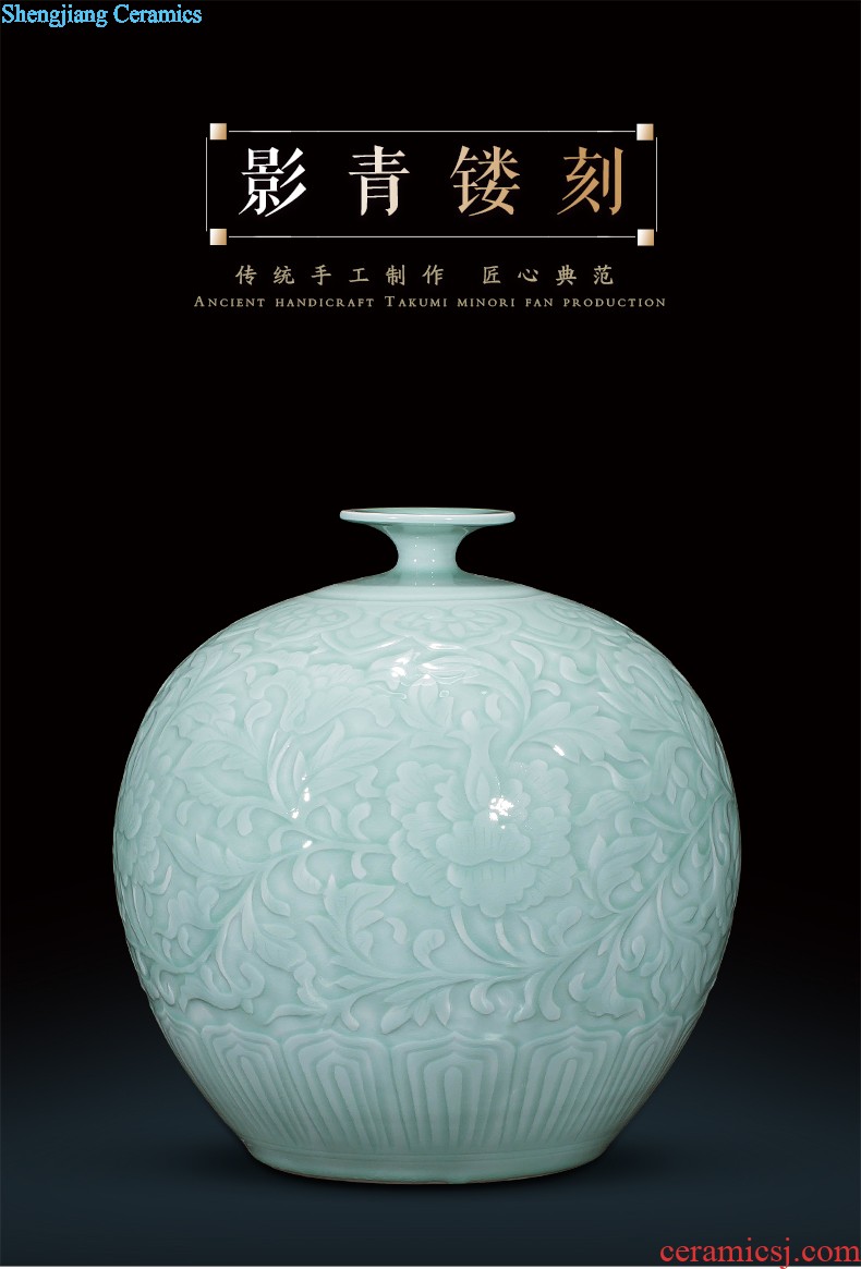 Master of jingdezhen ceramic knife clay hand-painted vase household flower arrangement sitting room TV ark adornment handicraft furnishing articles