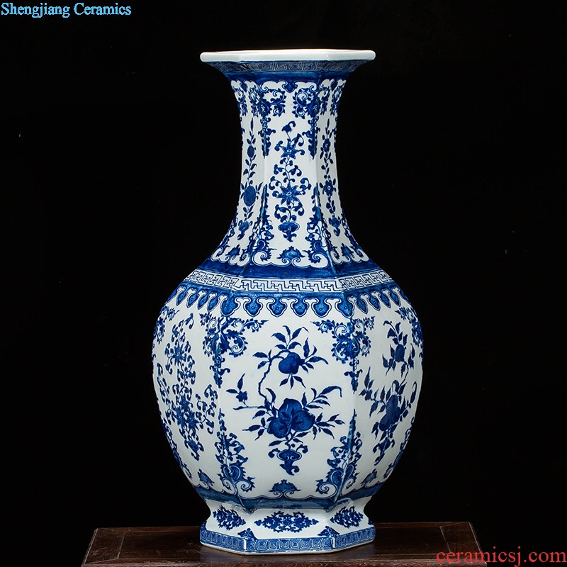 Antique vase of blue and white porcelain of jingdezhen ceramics wine new Chinese style household act the role ofing is tasted the sitting room porch place process