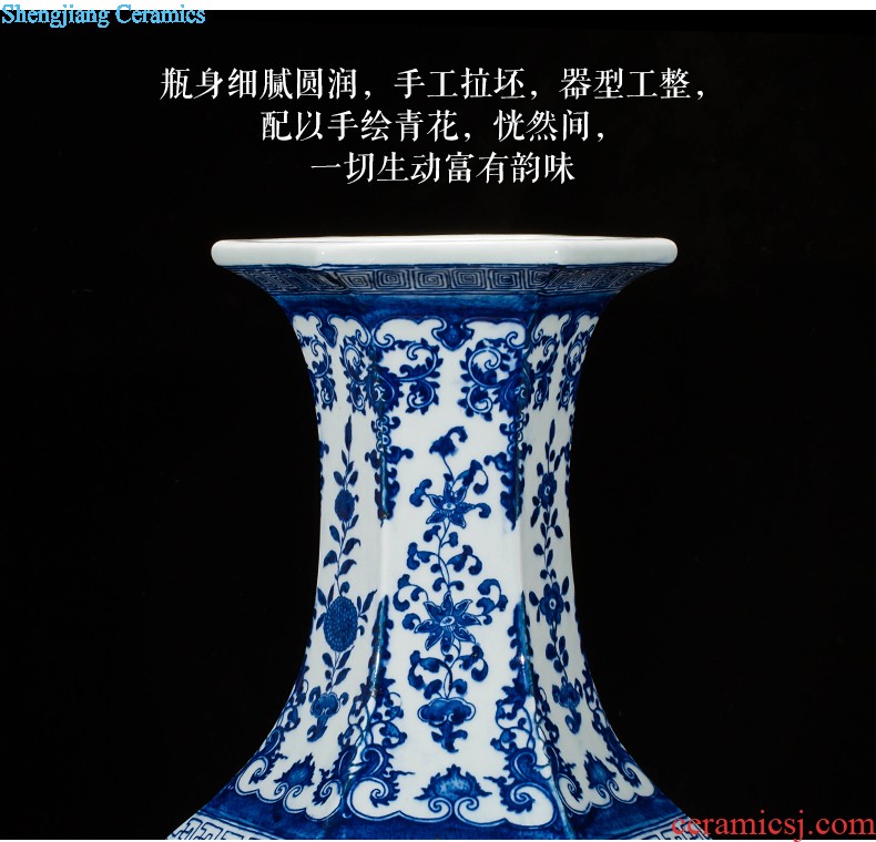 Antique vase of blue and white porcelain of jingdezhen ceramics wine new Chinese style household act the role ofing is tasted the sitting room porch place process