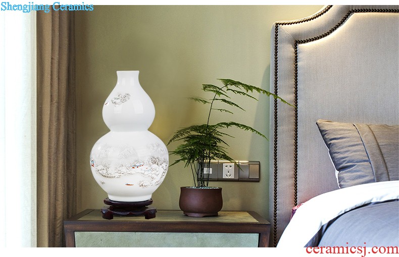 Jingdezhen ceramics furnishing articles home decorations hanging dish handicraft sitting room ark figure decoration plate of black with a silver spoon in her mouth