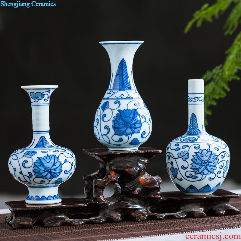 Jingdezhen ceramics landscape paintings of blue and white porcelain vases, the sitting room TV ark wine decorations furnishing articles household act the role ofing is tasted