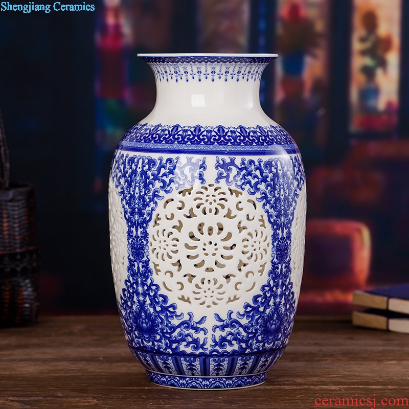 Blue and white ceramics jingdezhen large hand-painted vases, flower arrangement sitting room porch decoration of Chinese style household furnishing articles