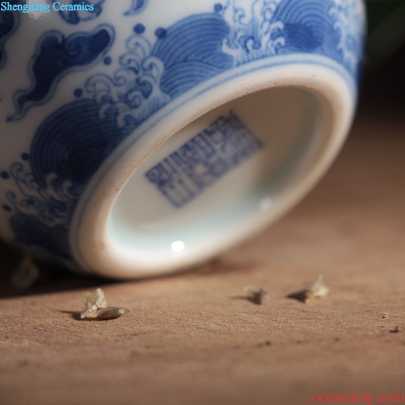 Archaize of jingdezhen ceramic yongzheng designs of blue and white tie up branch okra grain tea cups Hand painted kung fu tea sample tea cup