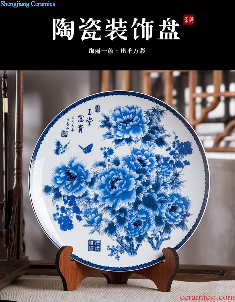 Jingdezhen ceramics furnishing articles to sit home decoration plate of Chinese arts and crafts wine sitting room porch decoration plate