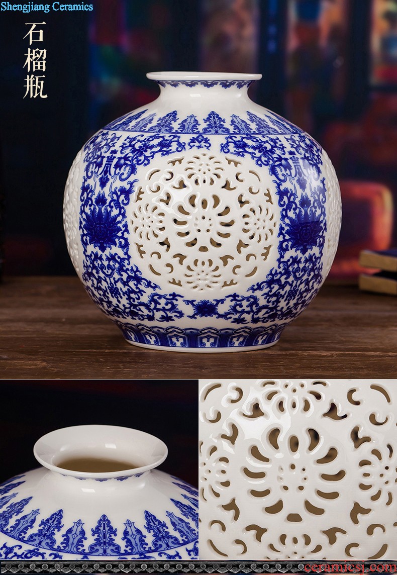 Blue and white ceramics jingdezhen large hand-painted vases, flower arrangement sitting room porch decoration of Chinese style household furnishing articles