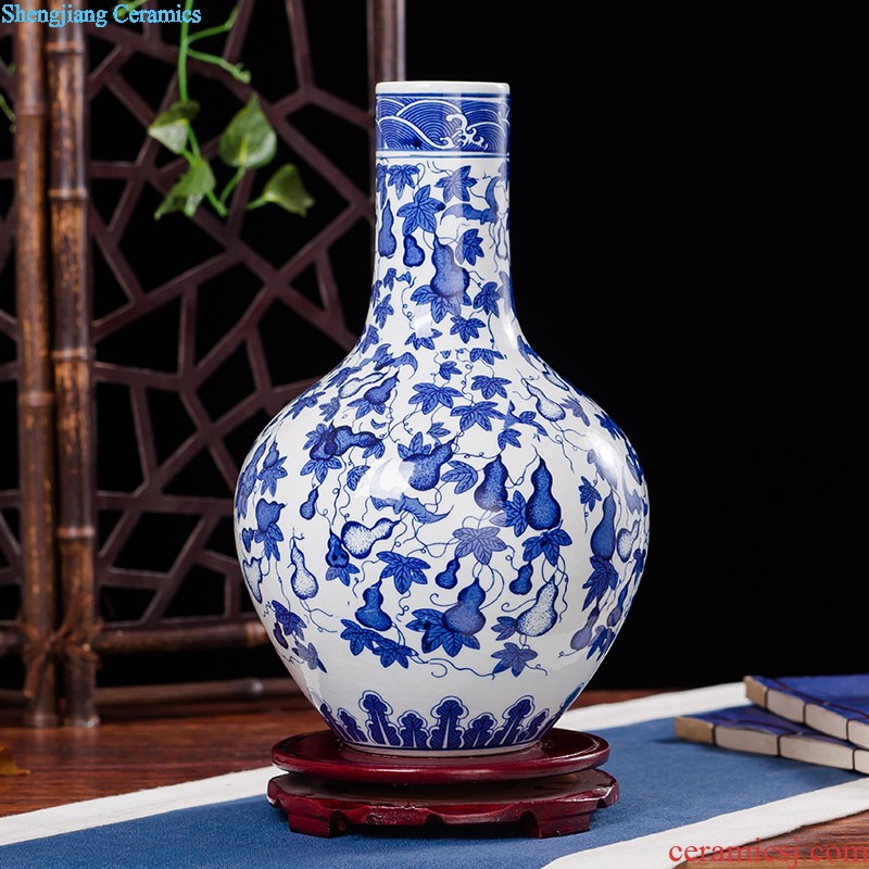 Jingdezhen ceramic porcelain plate painting landscapes The mural wall act the role ofing sitting room hangs a picture on the glaze color antique carved decorative furnishing articles