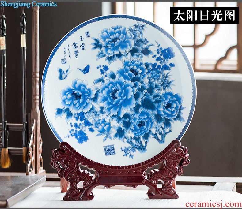 Jingdezhen ceramics furnishing articles to sit home decoration plate of Chinese arts and crafts wine sitting room porch decoration plate