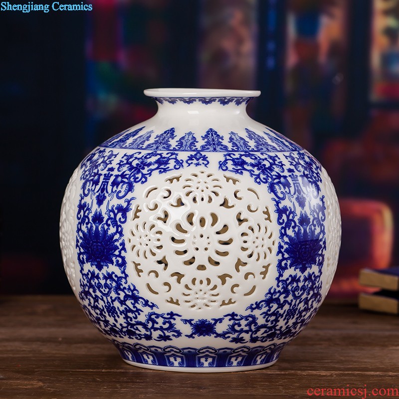 Blue and white ceramics jingdezhen large hand-painted vases, flower arrangement sitting room porch decoration of Chinese style household furnishing articles