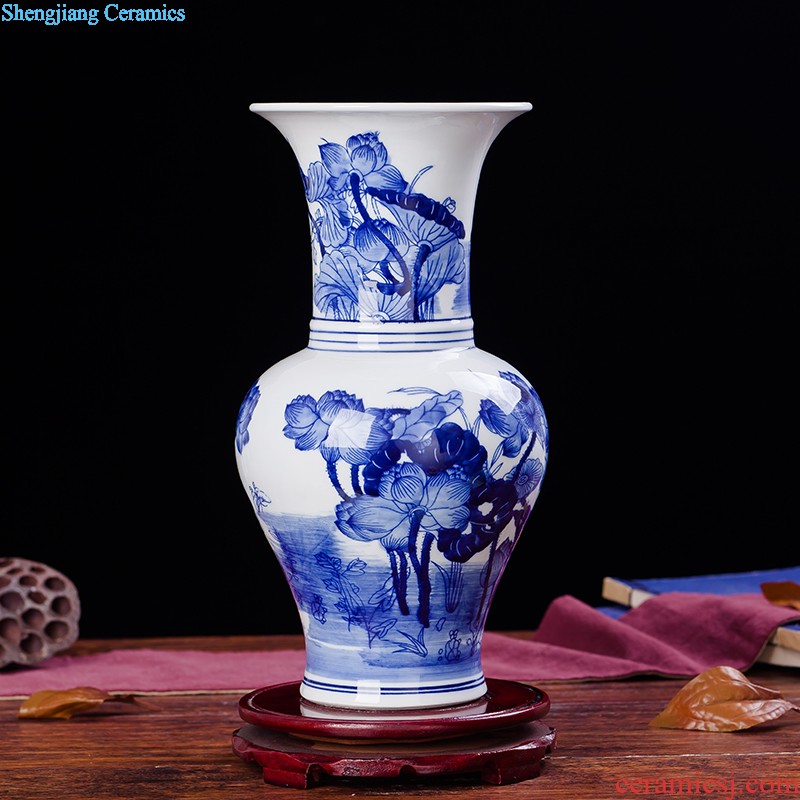Jingdezhen ceramics hand-painted Chinese famille rose porcelain vase furnishing articles of handicraft wine porch sitting room adornment