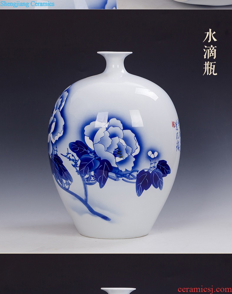 Jingdezhen ceramic vase furnishing articles Chinese famille rose porcelain three-piece handicraft wine porch sitting room adornment