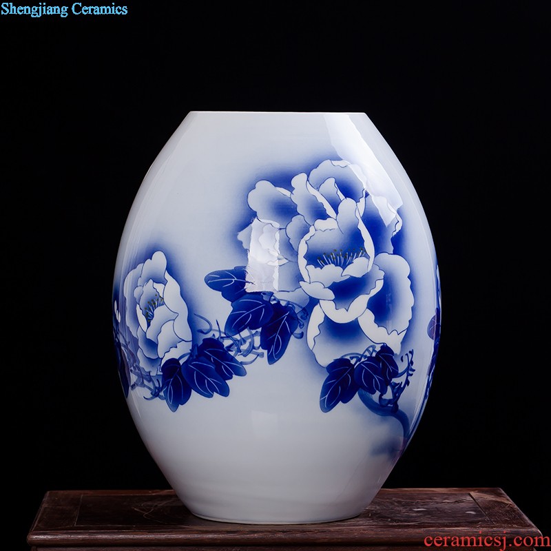 Jingdezhen ceramic vase furnishing articles Chinese famille rose porcelain three-piece handicraft wine porch sitting room adornment