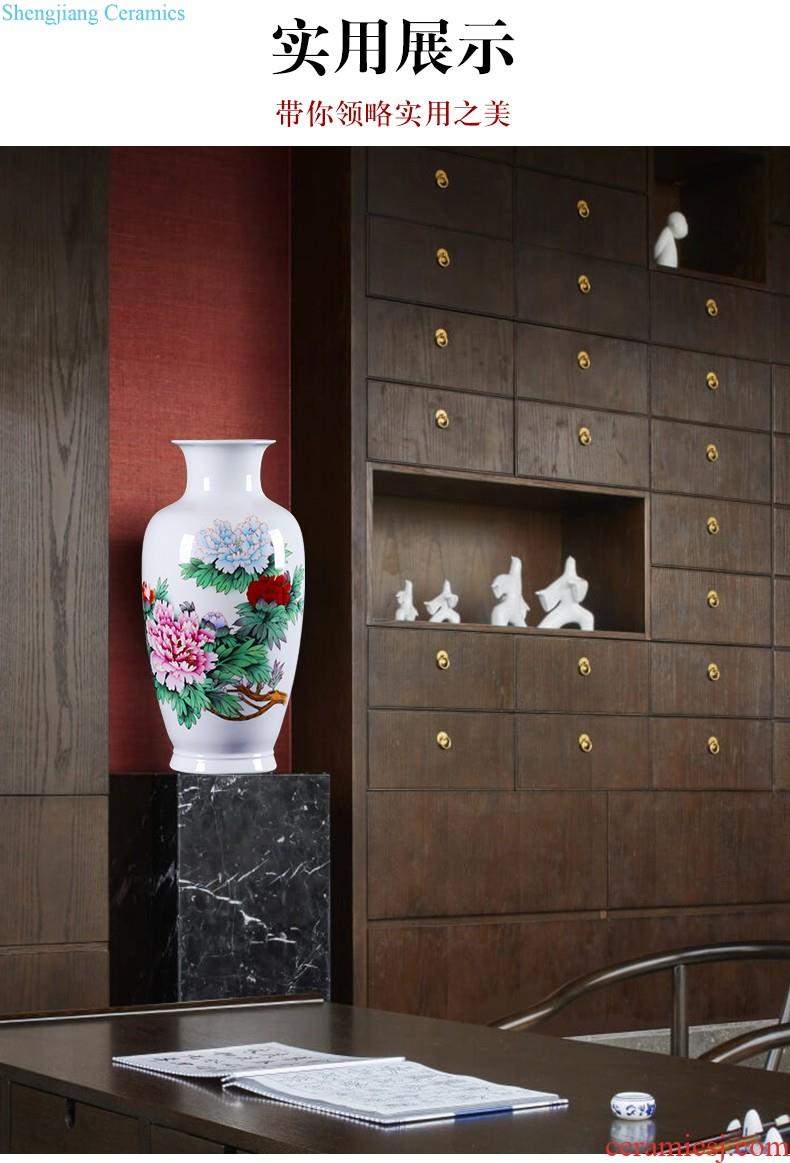 Jingdezhen ceramics hand-painted blue and white porcelain vase furnishing articles sitting room flower arranging the modern Chinese style household adornment TV ark