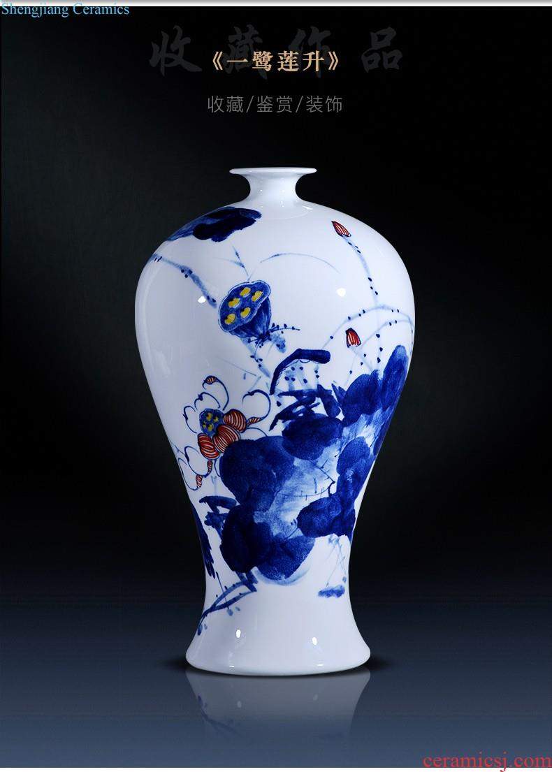 Master of jingdezhen ceramics hand-painted enamel vase means safe relief bamboo modern home sitting room adornment is placed