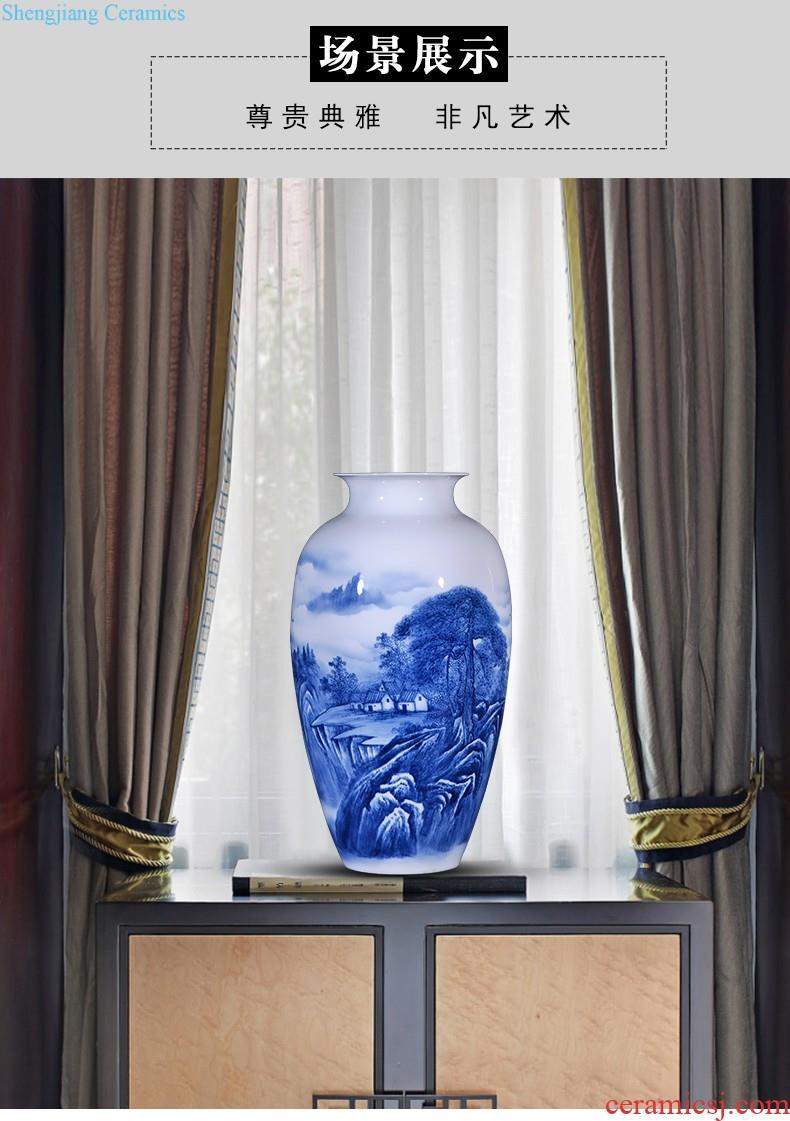 Jingdezhen ceramics furnishing articles hand-painted blue and white porcelain vases, flower arrangement of Chinese style restoring ancient ways is the sitting room bookcase home decoration