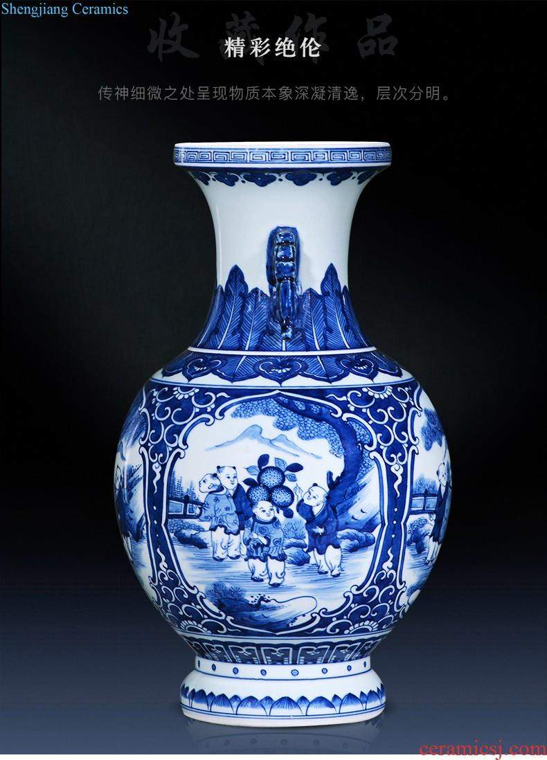 Jingdezhen ceramics furnishing articles hand-painted blue and white porcelain vases, flower arrangement of Chinese style restoring ancient ways is the sitting room bookcase home decoration