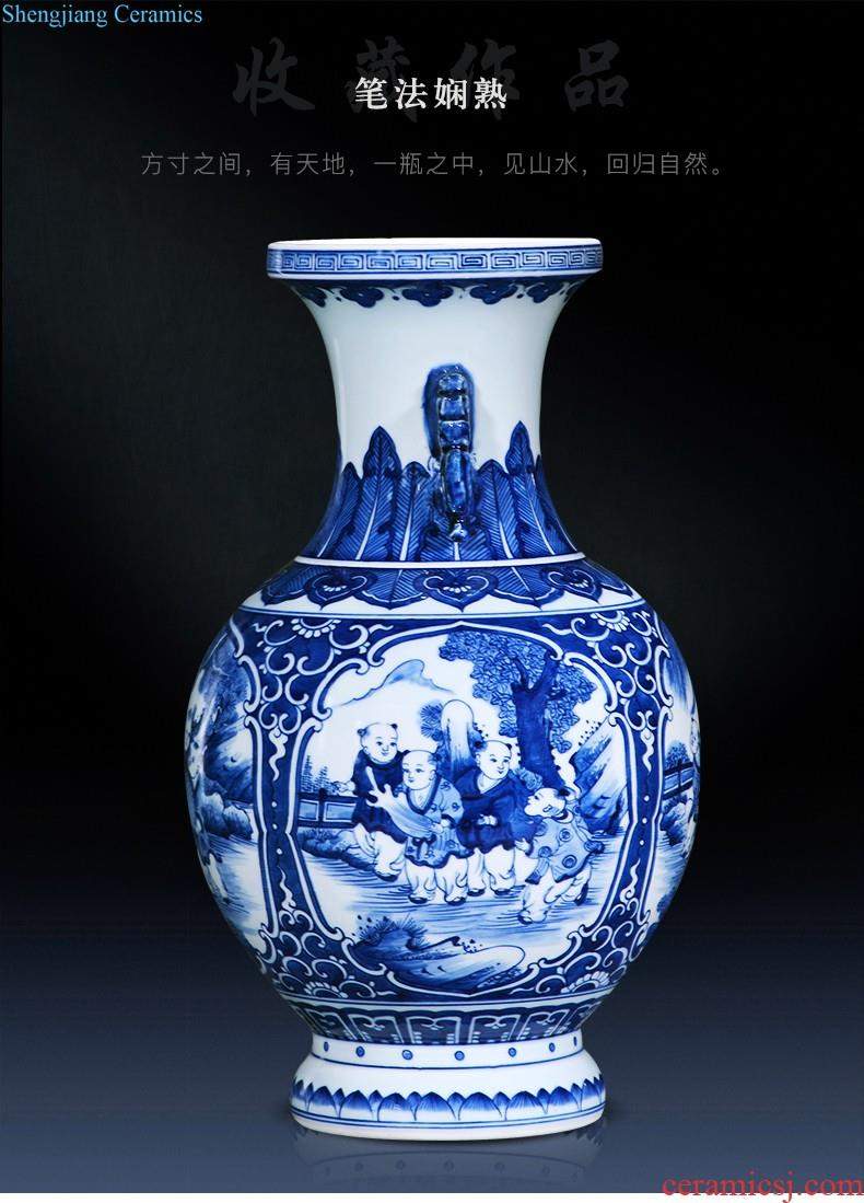 Jingdezhen ceramics furnishing articles hand-painted blue and white porcelain vases, flower arrangement of Chinese style restoring ancient ways is the sitting room bookcase home decoration