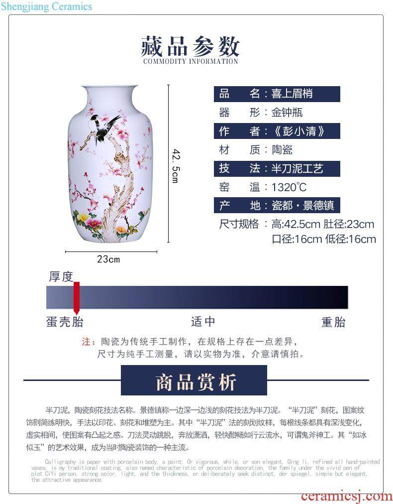 Jingdezhen ceramics furnishing articles hand-painted blue and white porcelain vases, flower arrangement of Chinese style restoring ancient ways is the sitting room bookcase home decoration