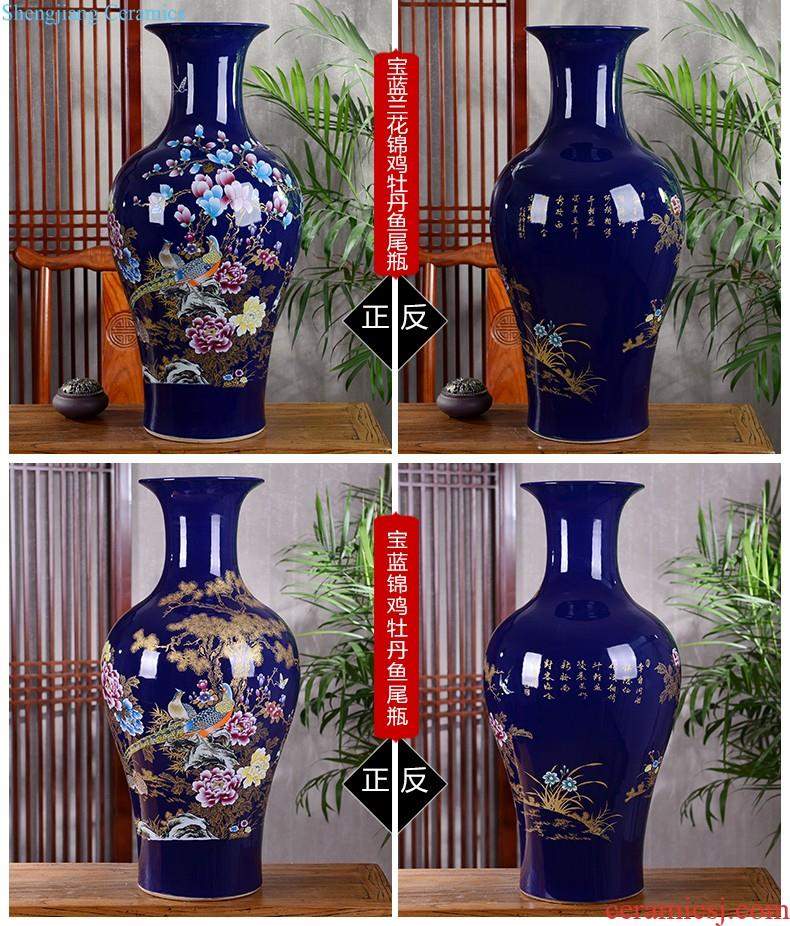 Jingdezhen ceramic vase furnishing articles beaming famille rose gold flower arranging wax gourd bottle of modern Chinese style household decoration