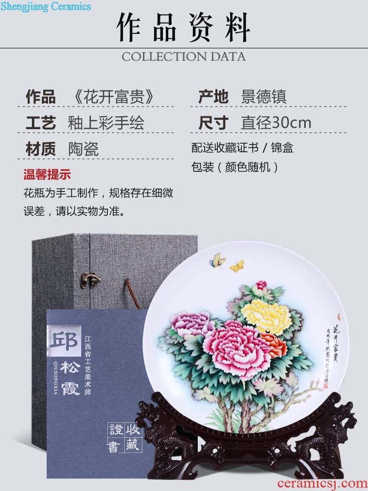 Jingdezhen ceramics furnishing articles Hand painted blue and white porcelain cheongsam characters crafts new sitting room of Chinese style household act the role ofing is tasted